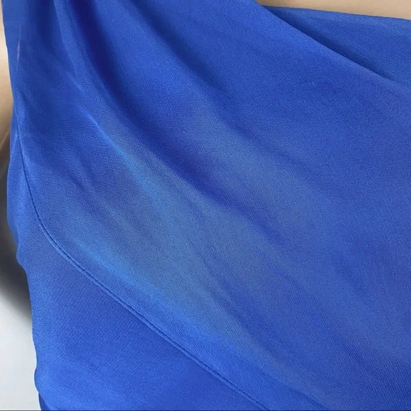 ALICE + OLIVIA BLUE ONE-SHOULDER CHIFFON DRAPED MINI DRESS - Picture 4 of 12